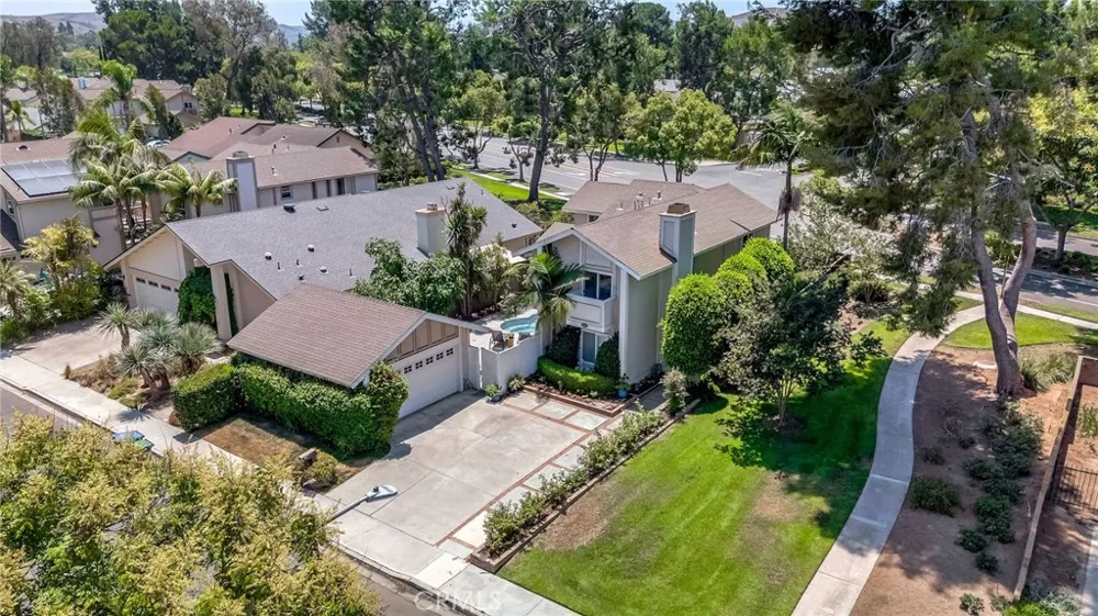 11 Almond Tree Irvine, CA 92612