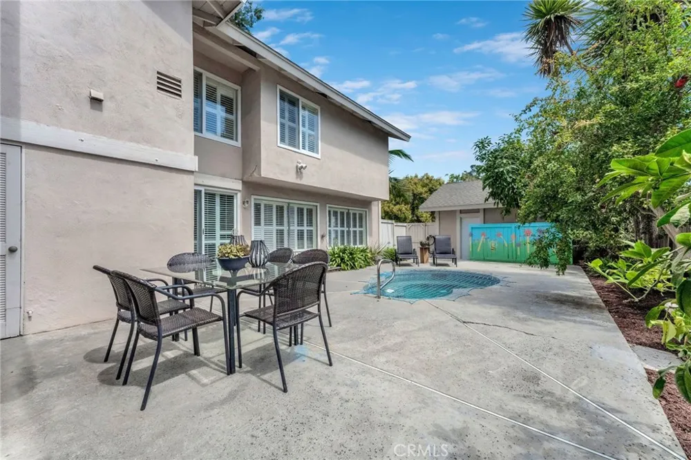 11 Almond Tree Irvine, CA 92612
