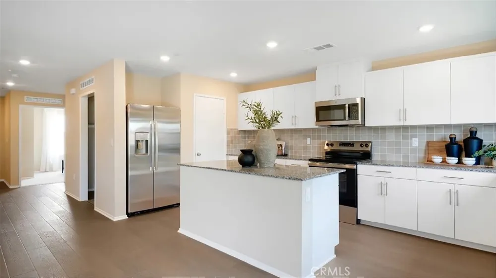 1327 Noble Rein Drive San Jacinto, CA 92582