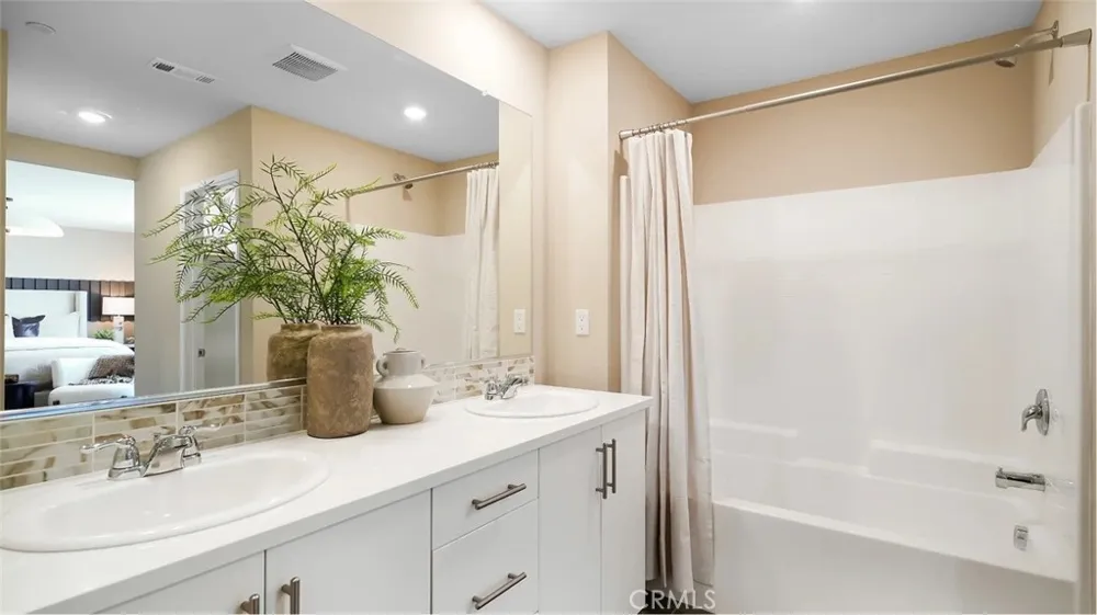 1327 Noble Rein Drive San Jacinto, CA 92582