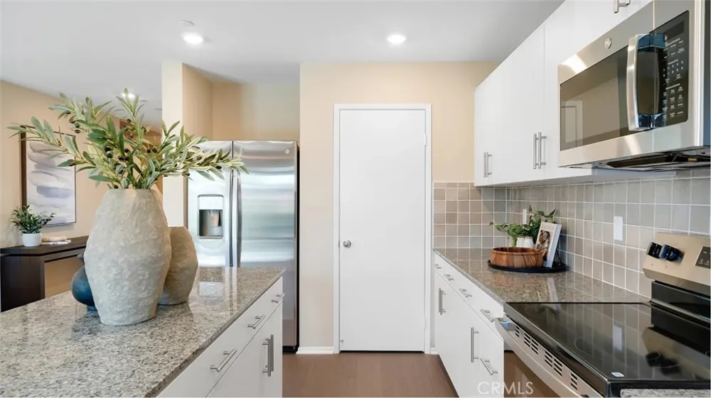 1327 Noble Rein Drive San Jacinto, CA 92582