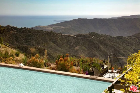 231 Loma Metisse Road
