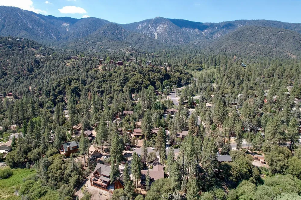 15901 Edgewood Pine Mountain Club, CA 93222