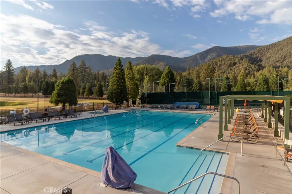 15901 Edgewood Pine Mountain Club, CA 93222