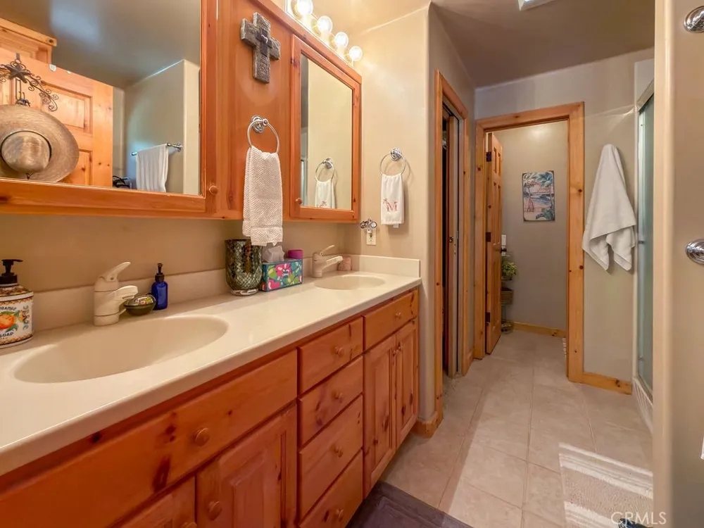 15901 Edgewood Pine Mountain Club, CA 93222