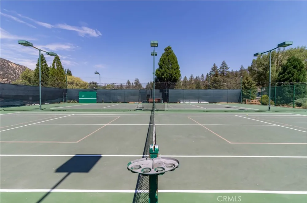 15901 Edgewood Pine Mountain Club, CA 93222