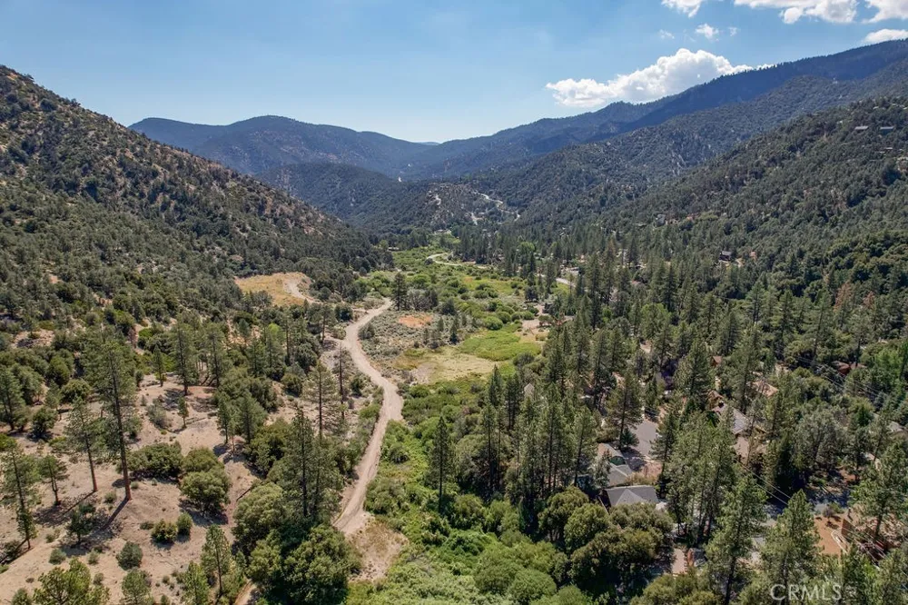 15901 Edgewood Pine Mountain Club, CA 93222