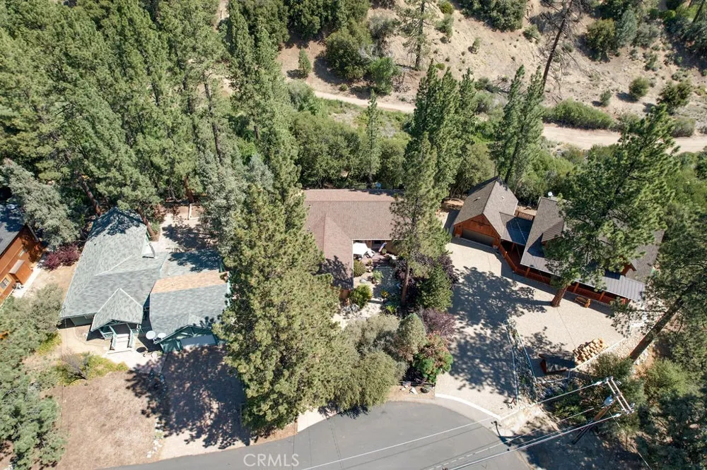 15901 Edgewood Pine Mountain Club, CA 93222