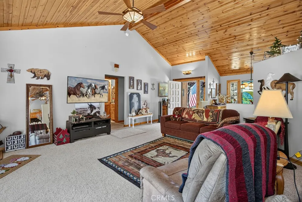 15901 Edgewood Pine Mountain Club, CA 93222