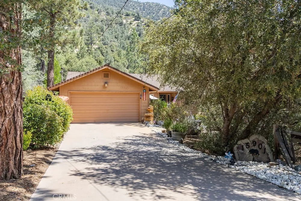 15901 Edgewood Pine Mountain Club, CA 93222
