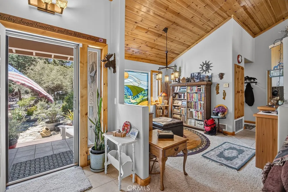 15901 Edgewood Pine Mountain Club, CA 93222