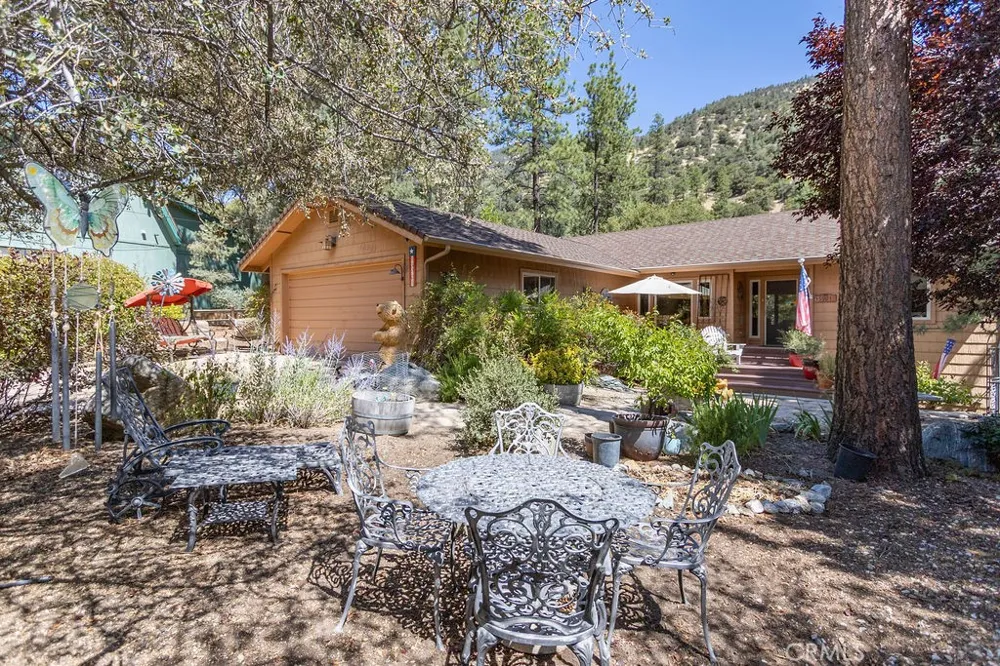 15901 Edgewood Pine Mountain Club, CA 93222