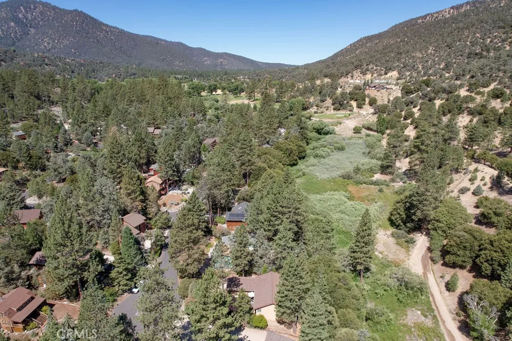 15901 Edgewood Pine Mountain Club, CA 93222