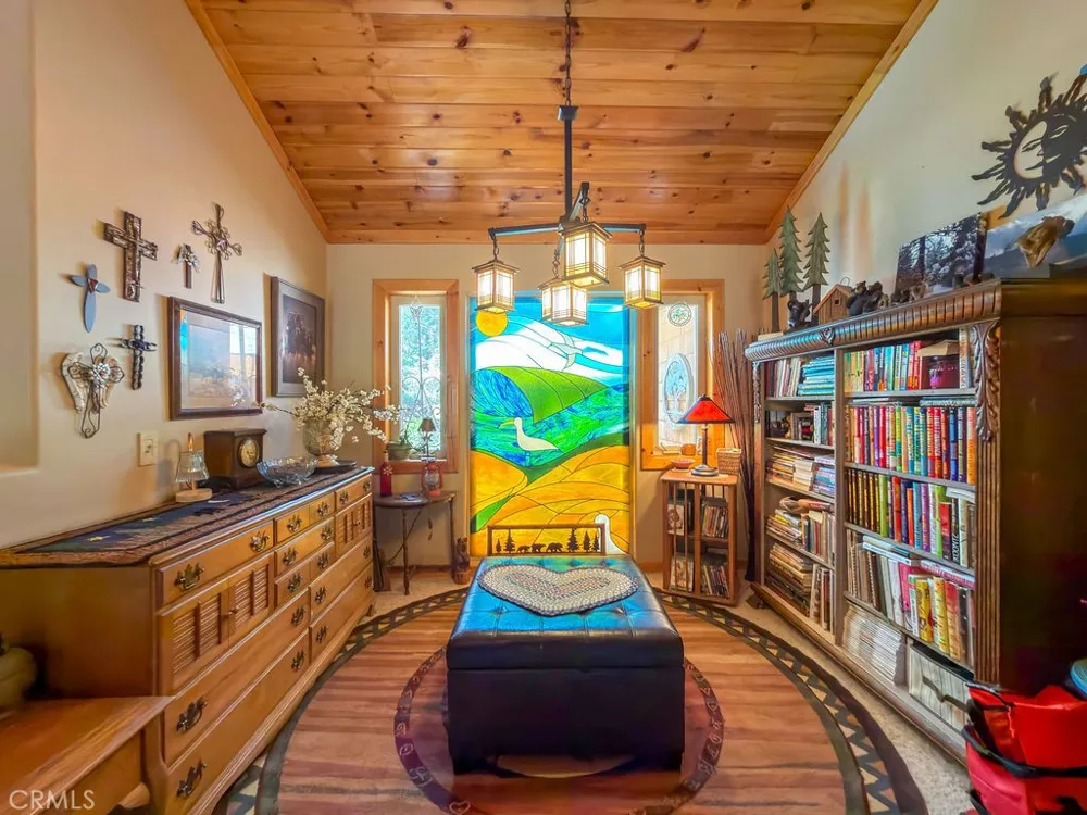 15901 Edgewood Pine Mountain Club, CA 93222