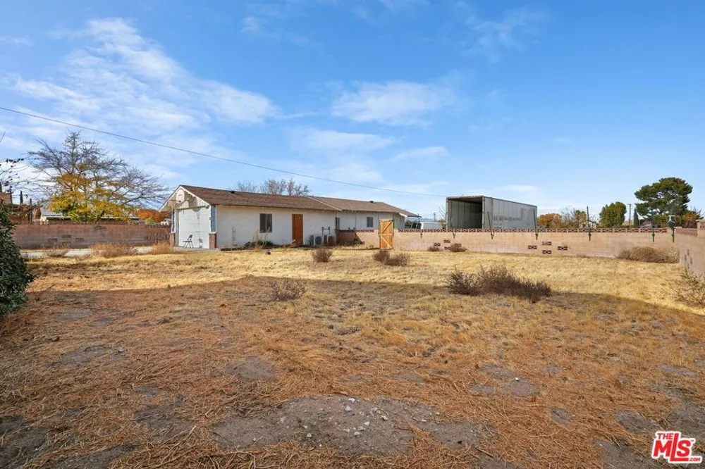 4631 W Avenue M8 Quartz Hill, CA 93536