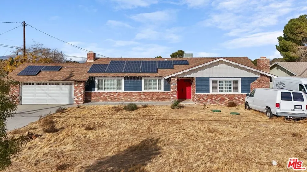 4631 W Avenue M8 Quartz Hill, CA 93536