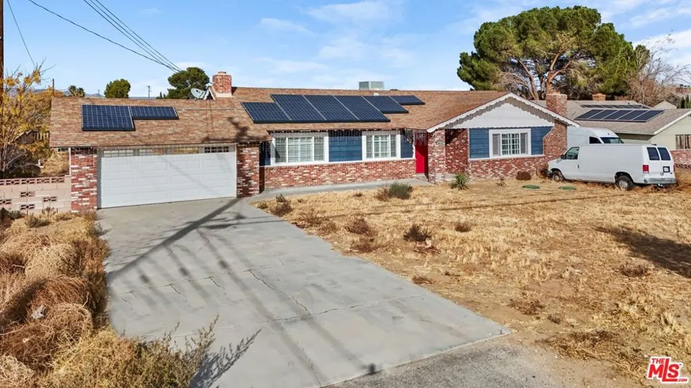 4631 W Avenue M8 Quartz Hill, CA 93536