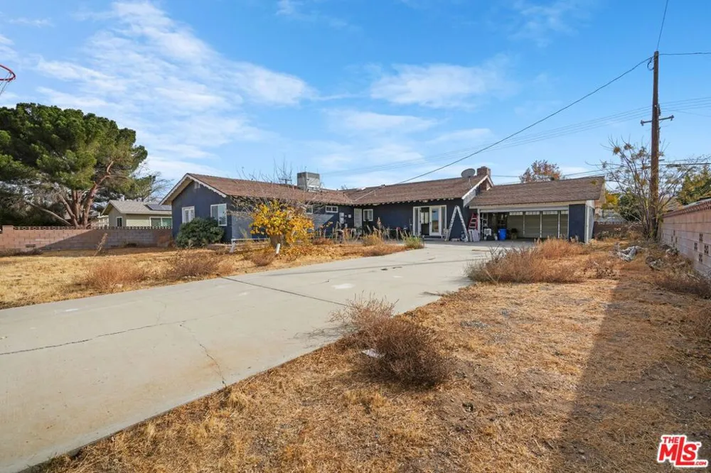 4631 W Avenue M8 Quartz Hill, CA 93536