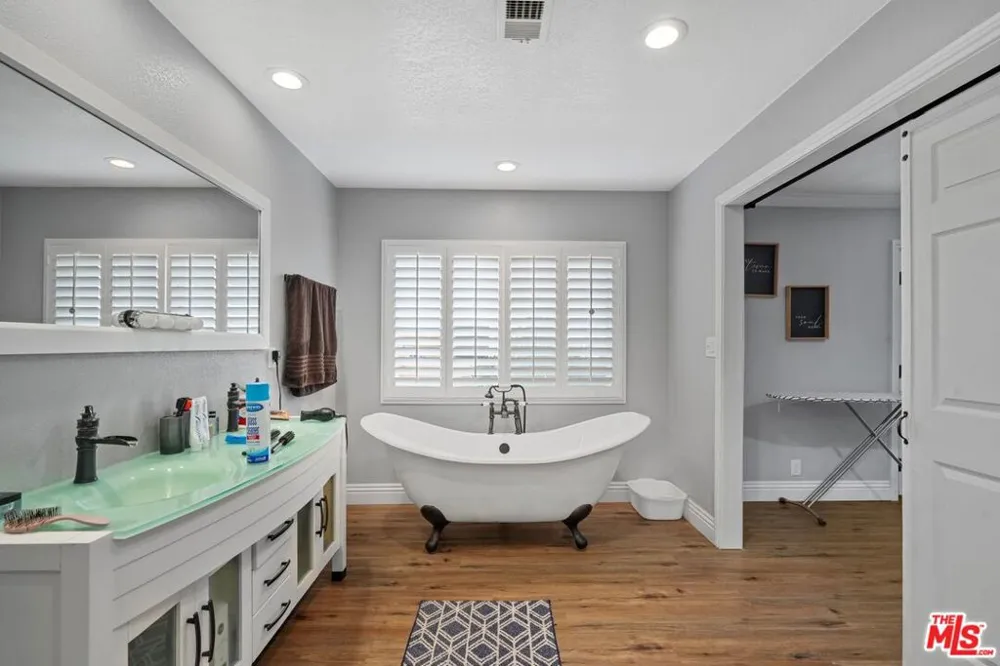 4631 W Avenue M8 Quartz Hill, CA 93536