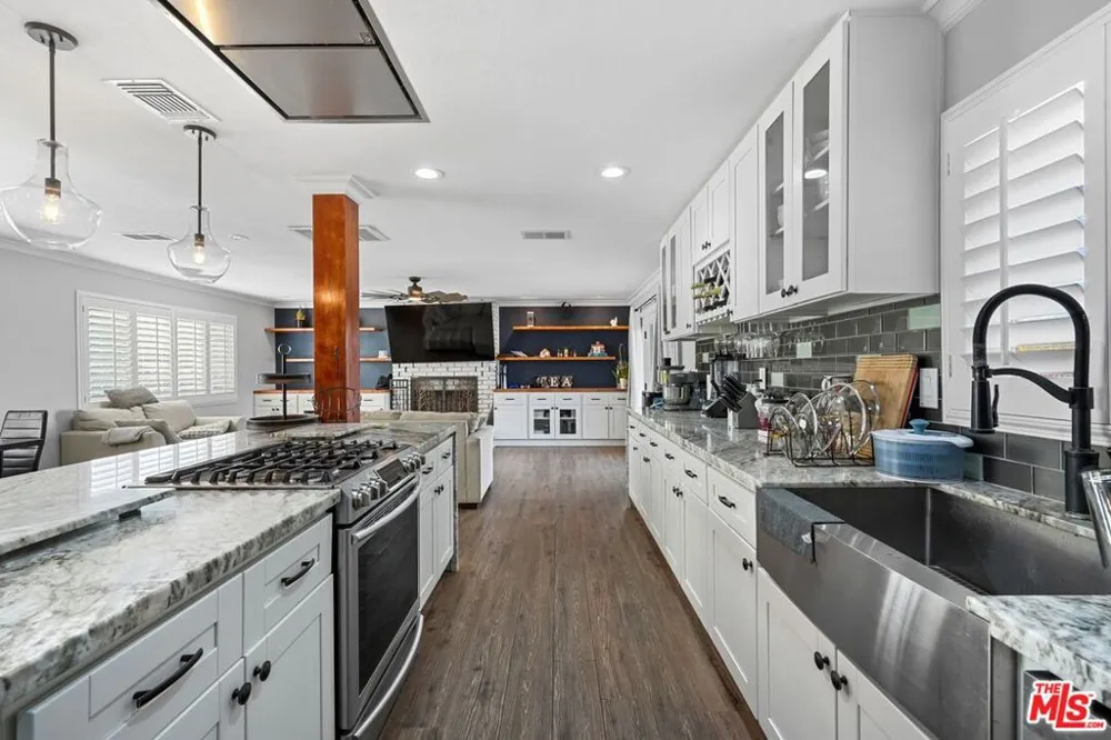 4631 W Avenue M8 Quartz Hill, CA 93536