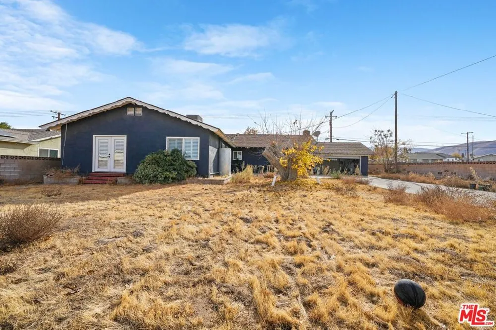 4631 W Avenue M8 Quartz Hill, CA 93536