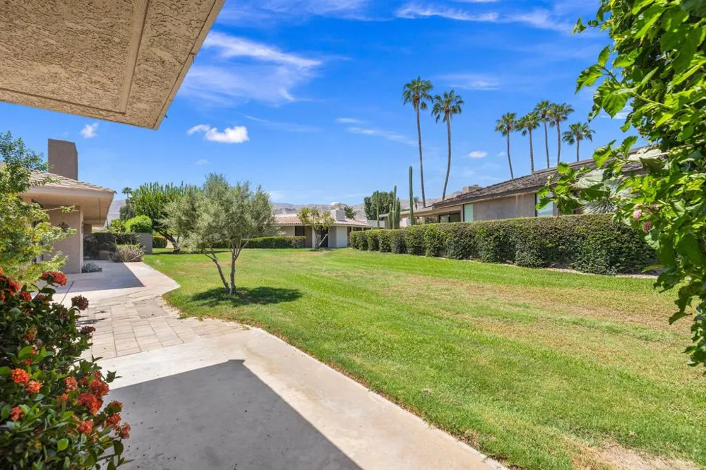 11 Dartmouth Drive Rancho Mirage, CA 92270
