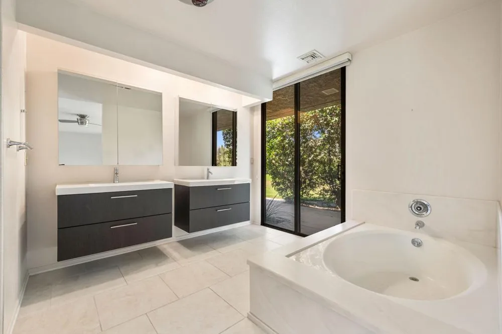 11 Dartmouth Drive Rancho Mirage, CA 92270