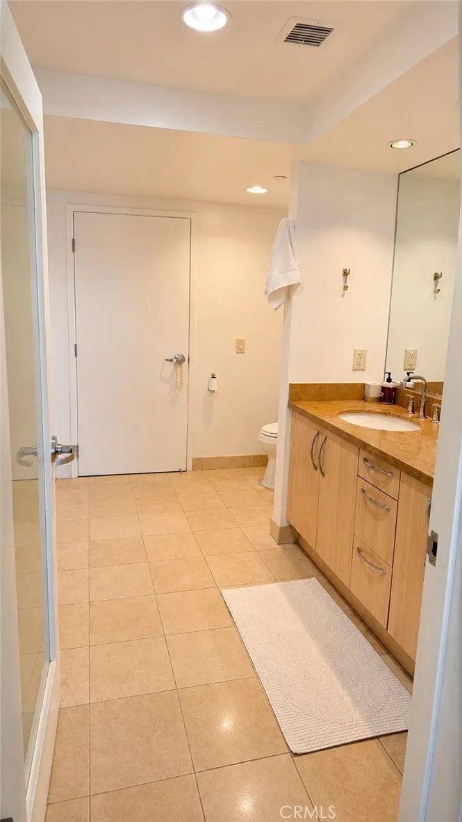 13650 Marina Pointe Drive #1708 Marina del Rey, CA 90292
