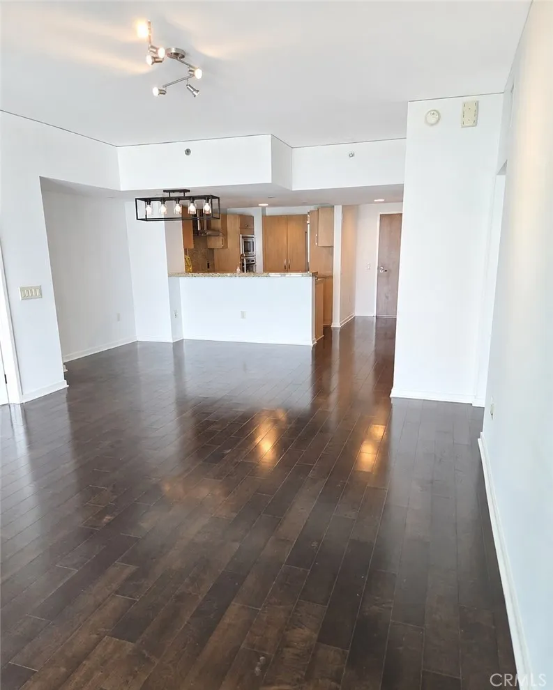 13650 Marina Pointe Drive #1708 Marina del Rey, CA 90292