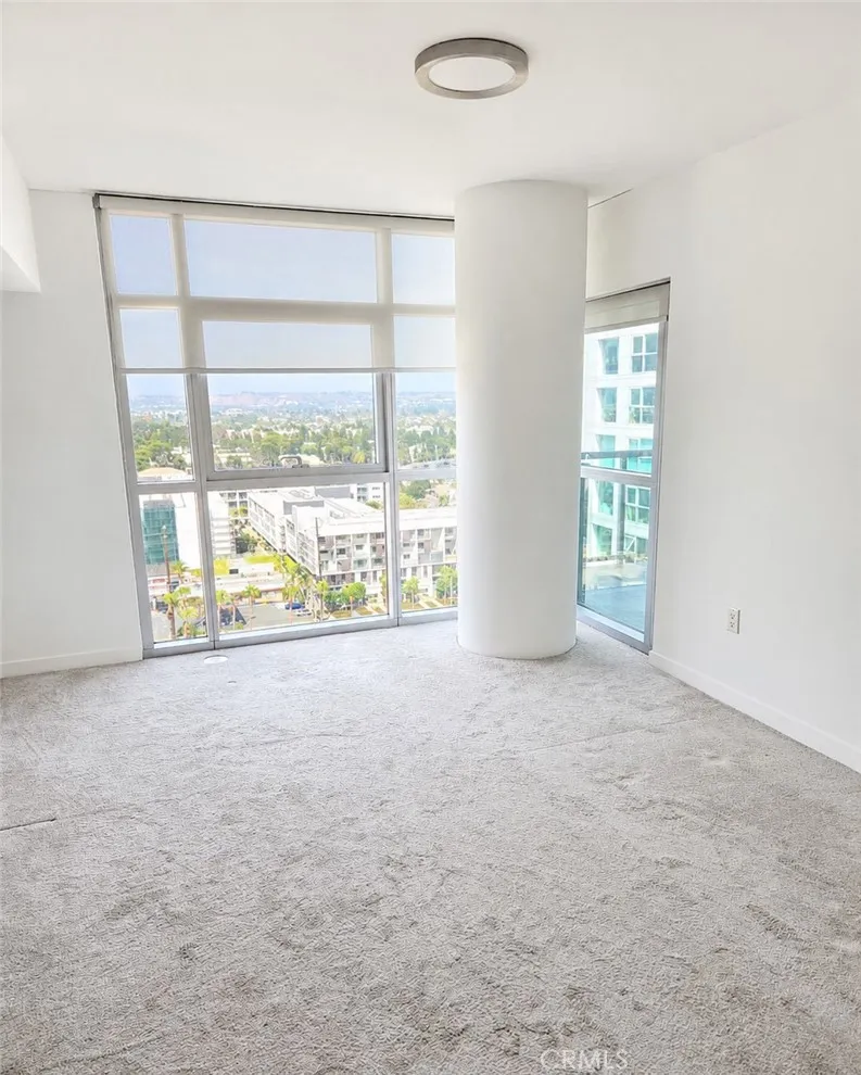 13650 Marina Pointe Drive #1708 Marina del Rey, CA 90292