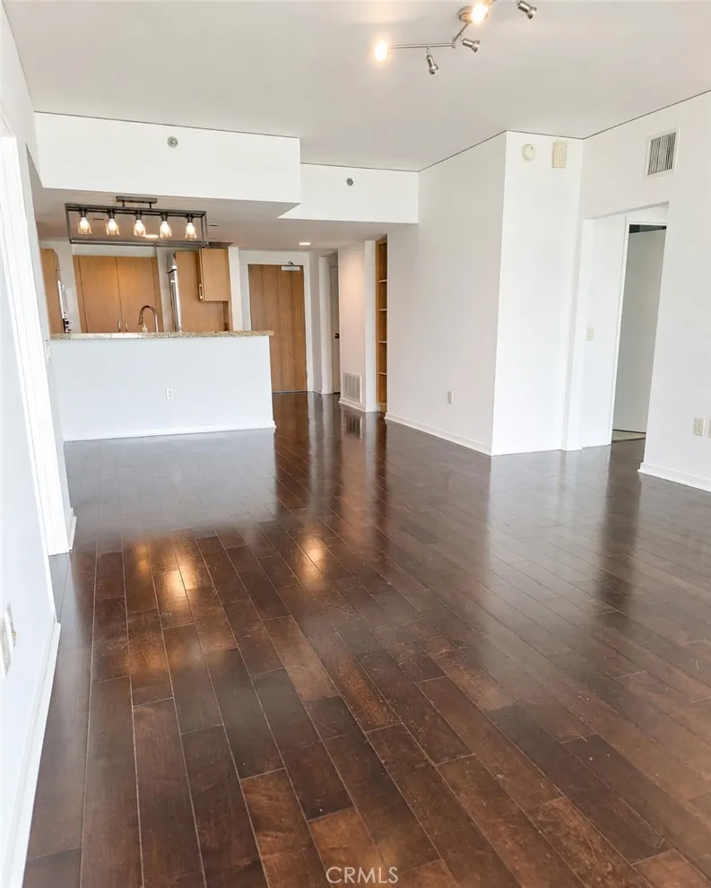 13650 Marina Pointe Drive #1708 Marina del Rey, CA 90292