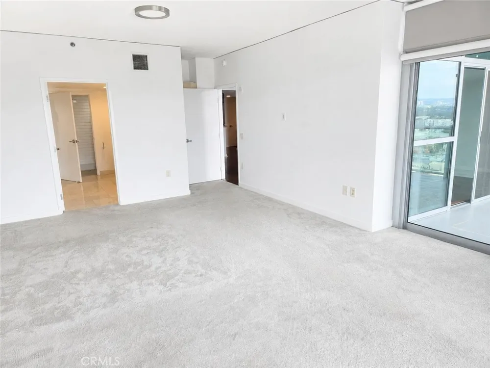 13650 Marina Pointe Drive #1708 Marina del Rey, CA 90292