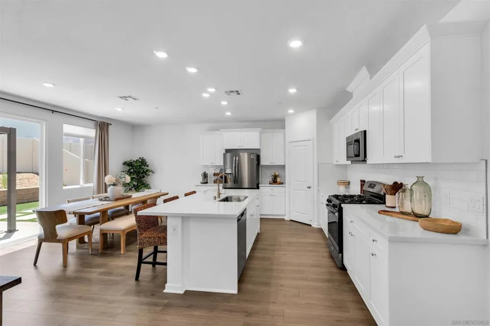 34470 Sakura French Valley, CA 92596