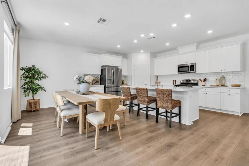 34470 Sakura French Valley, CA 92596