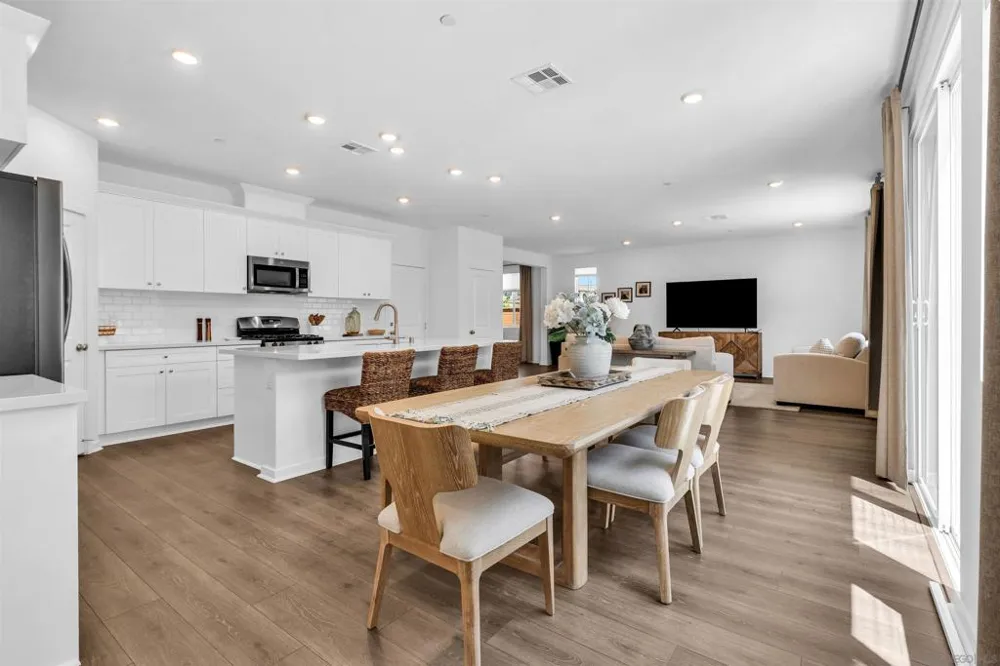 34470 Sakura French Valley, CA 92596