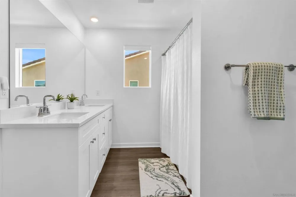 34470 Sakura French Valley, CA 92596