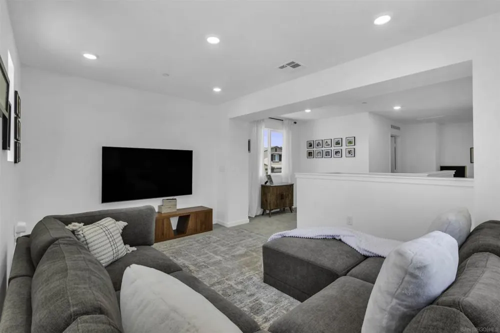34470 Sakura French Valley, CA 92596