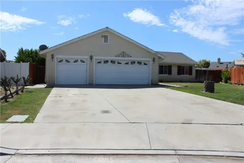 42933 Woodside Court