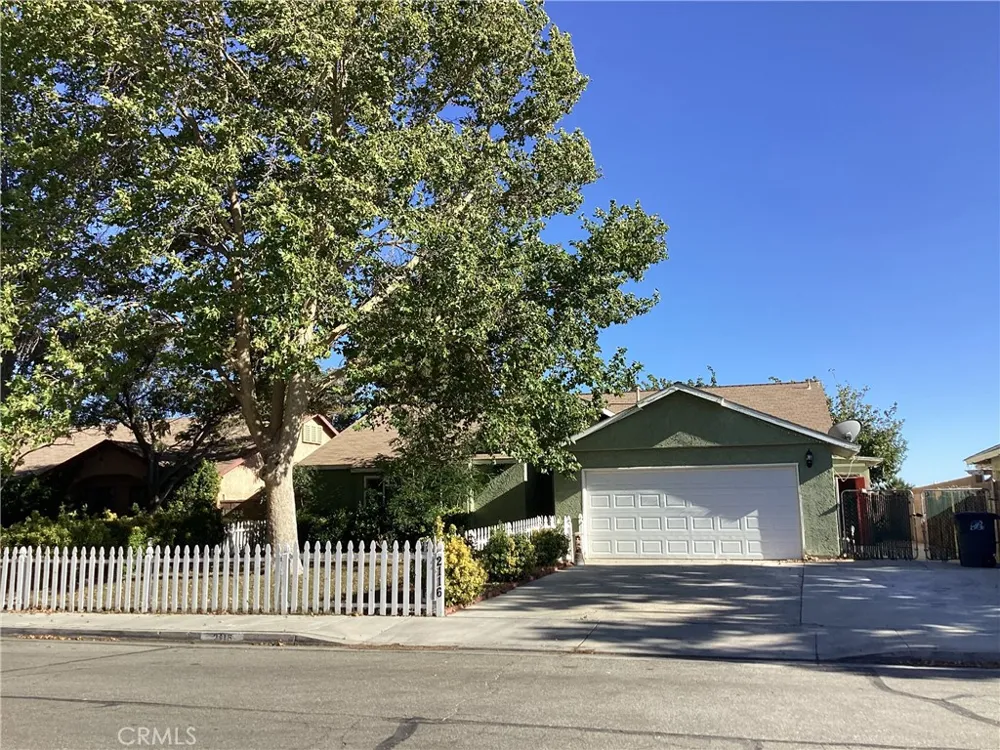 2116 Phlox Rosamond, CA 93560