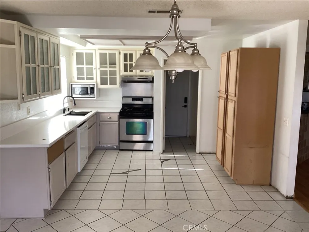2116 Phlox Rosamond, CA 93560