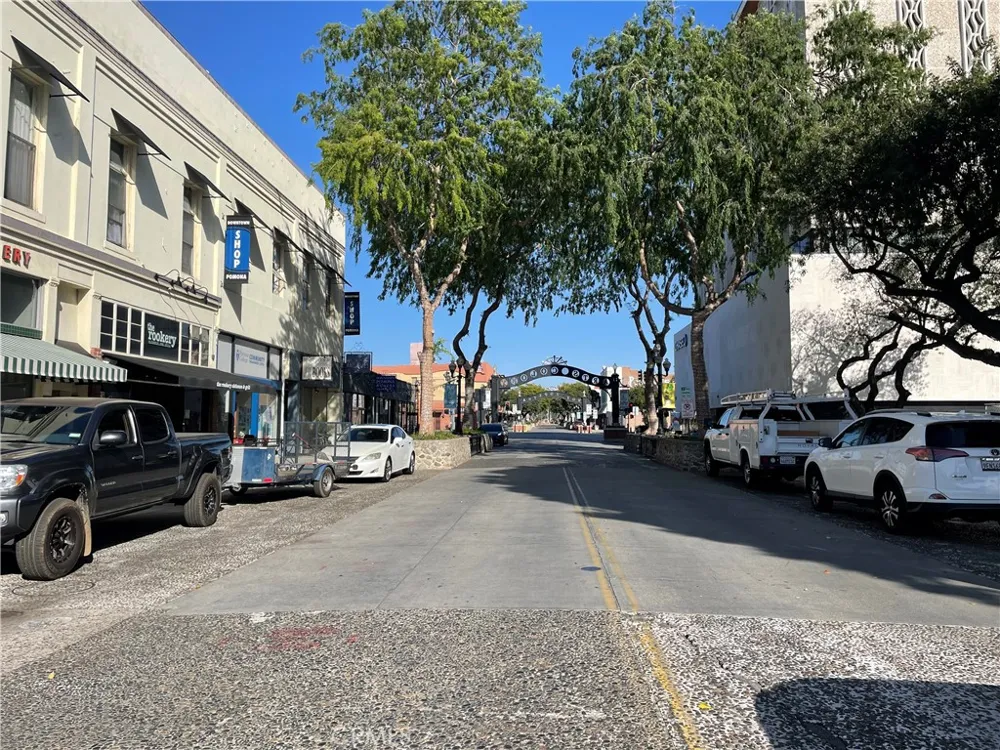 101 W Mission #305 Pomona, CA 91766
