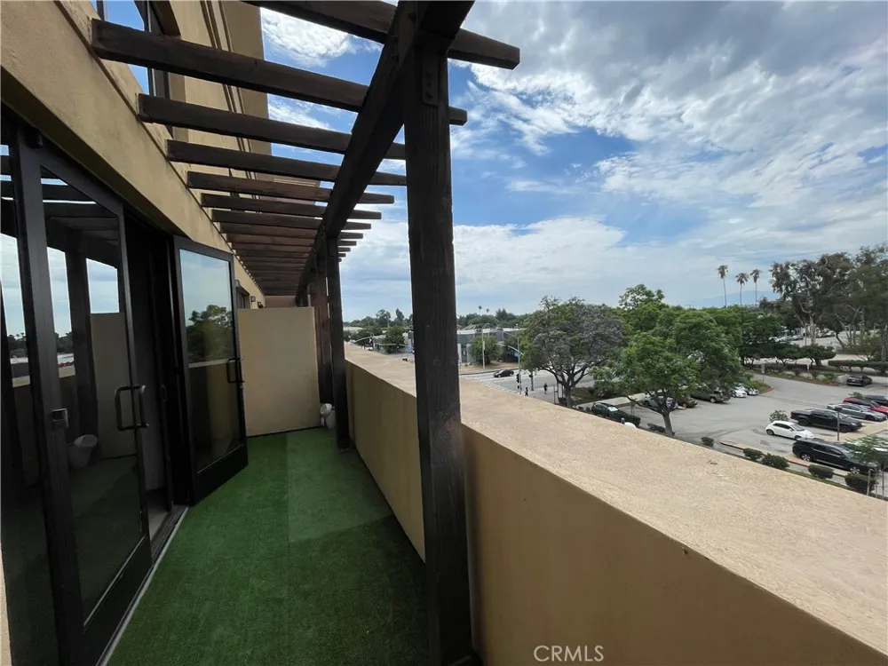 101 W Mission #305 Pomona, CA 91766