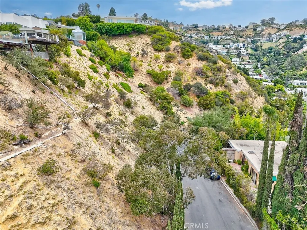 8875 THRASHER West Hollywood, CA 90069