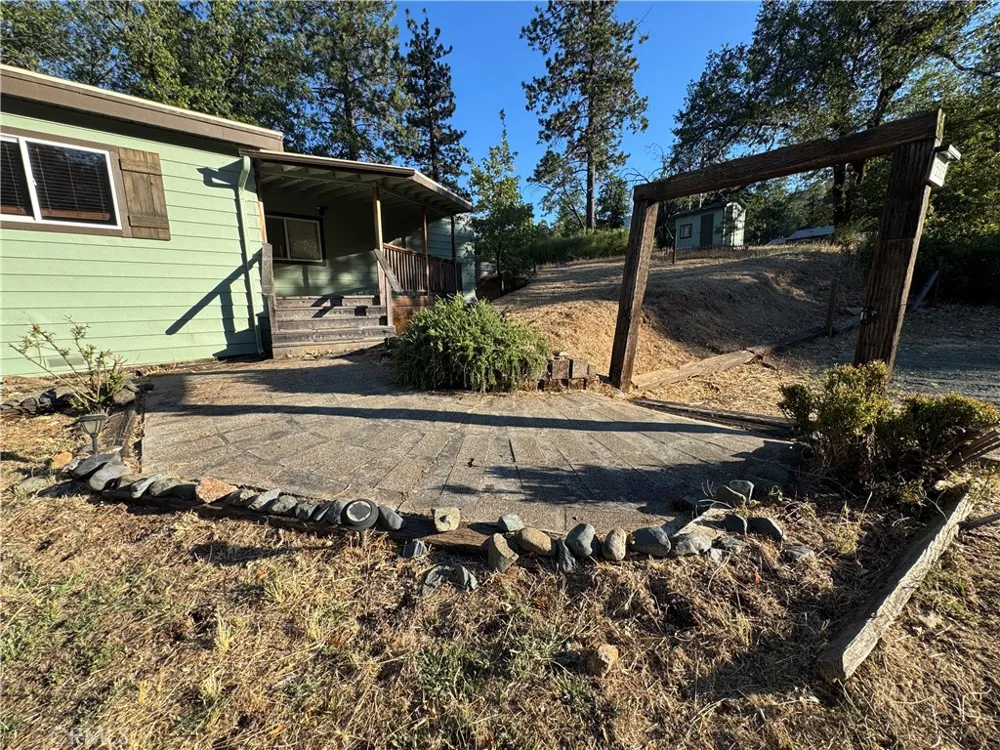 15305 Western Mine Road Middletown, CA 95461