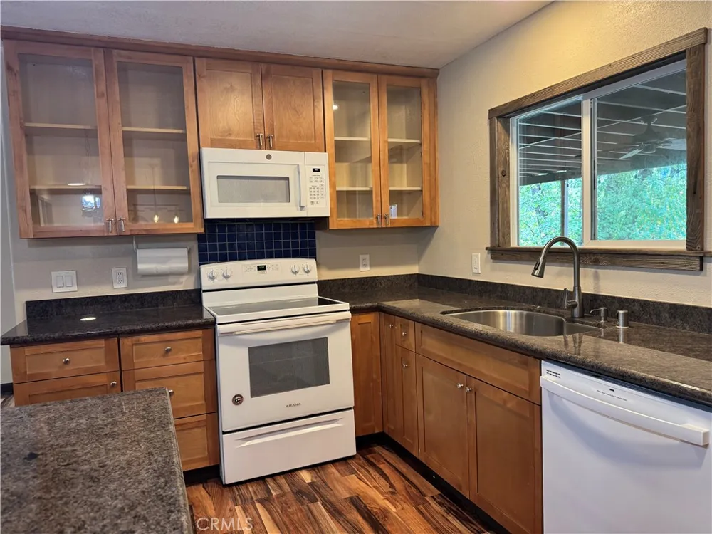 15305 Western Mine Road Middletown, CA 95461