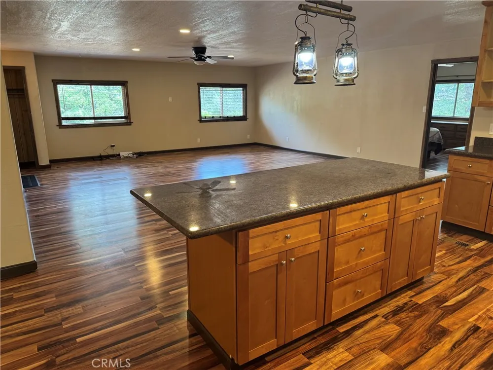 15305 Western Mine Road Middletown, CA 95461