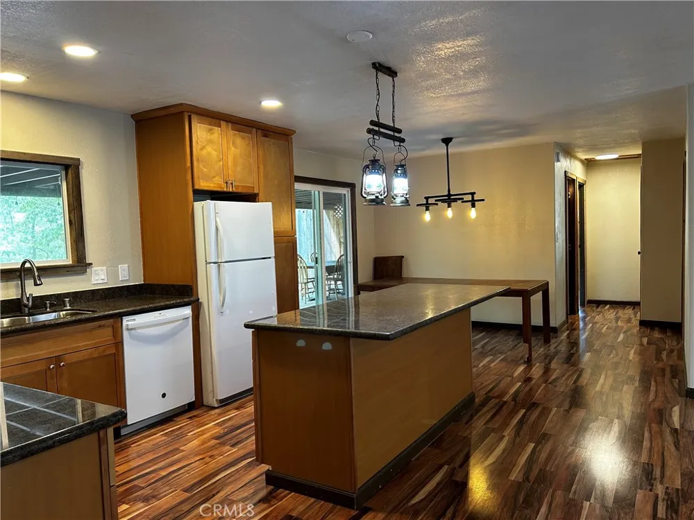 15305 Western Mine Road Middletown, CA 95461