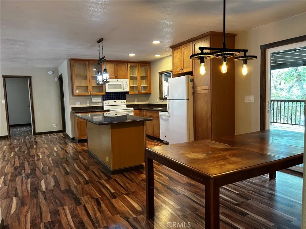 15305 Western Mine Road Middletown, CA 95461