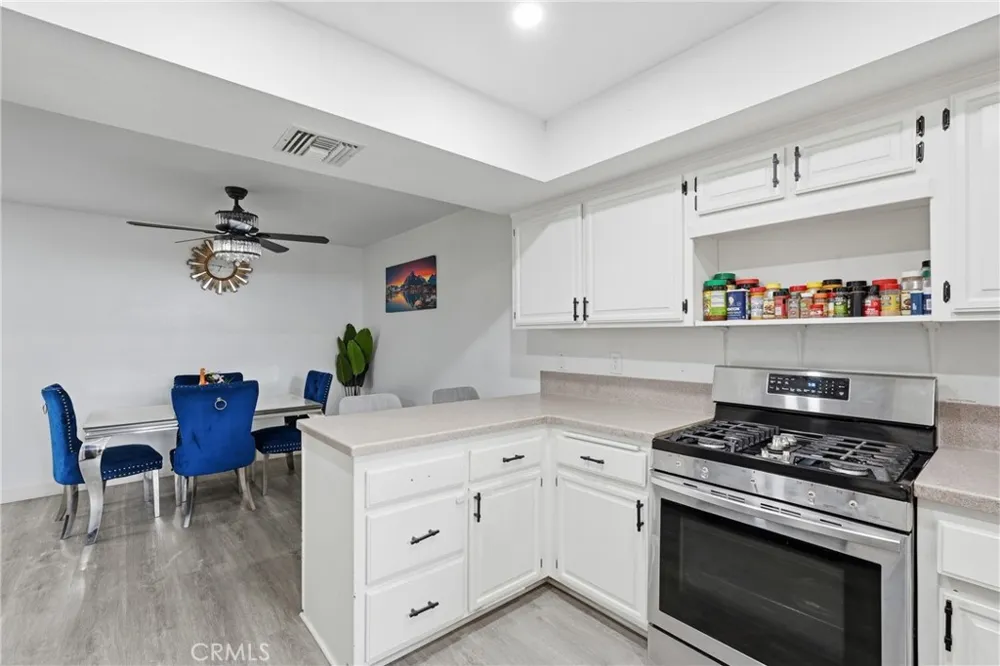 8350 Burnet #12 North Hills, CA 91343
