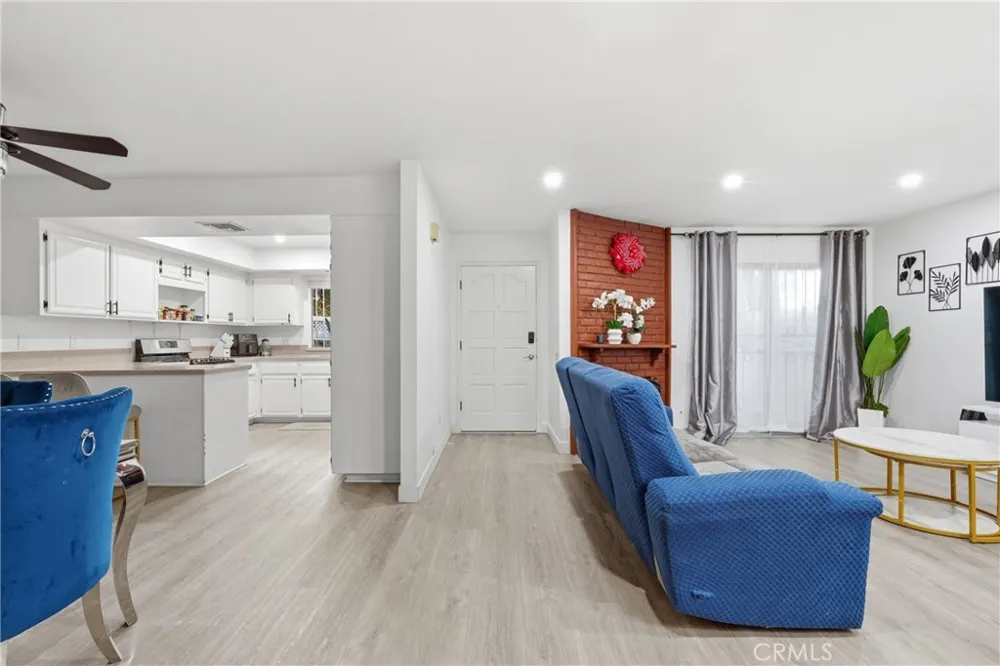 8350 Burnet #12 North Hills, CA 91343
